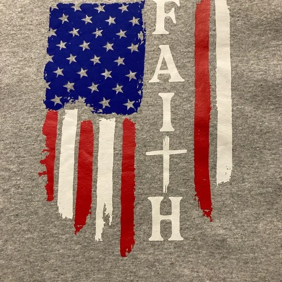 Men's Gray T-Shirt with American Flag and Faith Design - Picture 4 of 5
